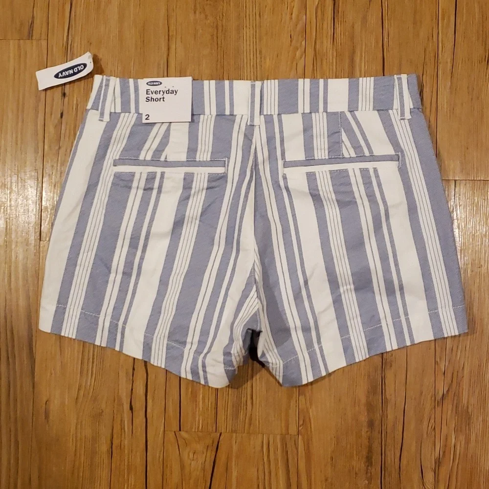 Old Navy Short - Picture 3 of 5